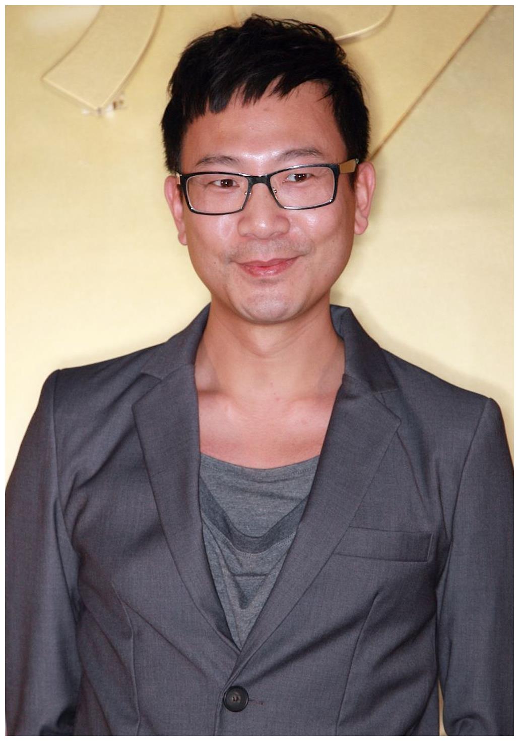 陈国邦离巢tvb五年赴内地发展以新人姿态求工作暂缓移居国外