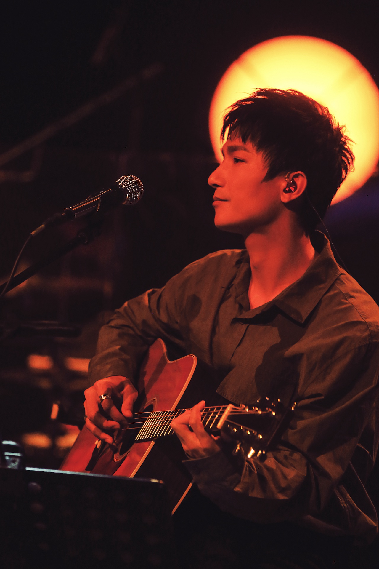 陈楚生"忘不了唱片店"线上音乐会,以难忘声音镌刻永恒经典