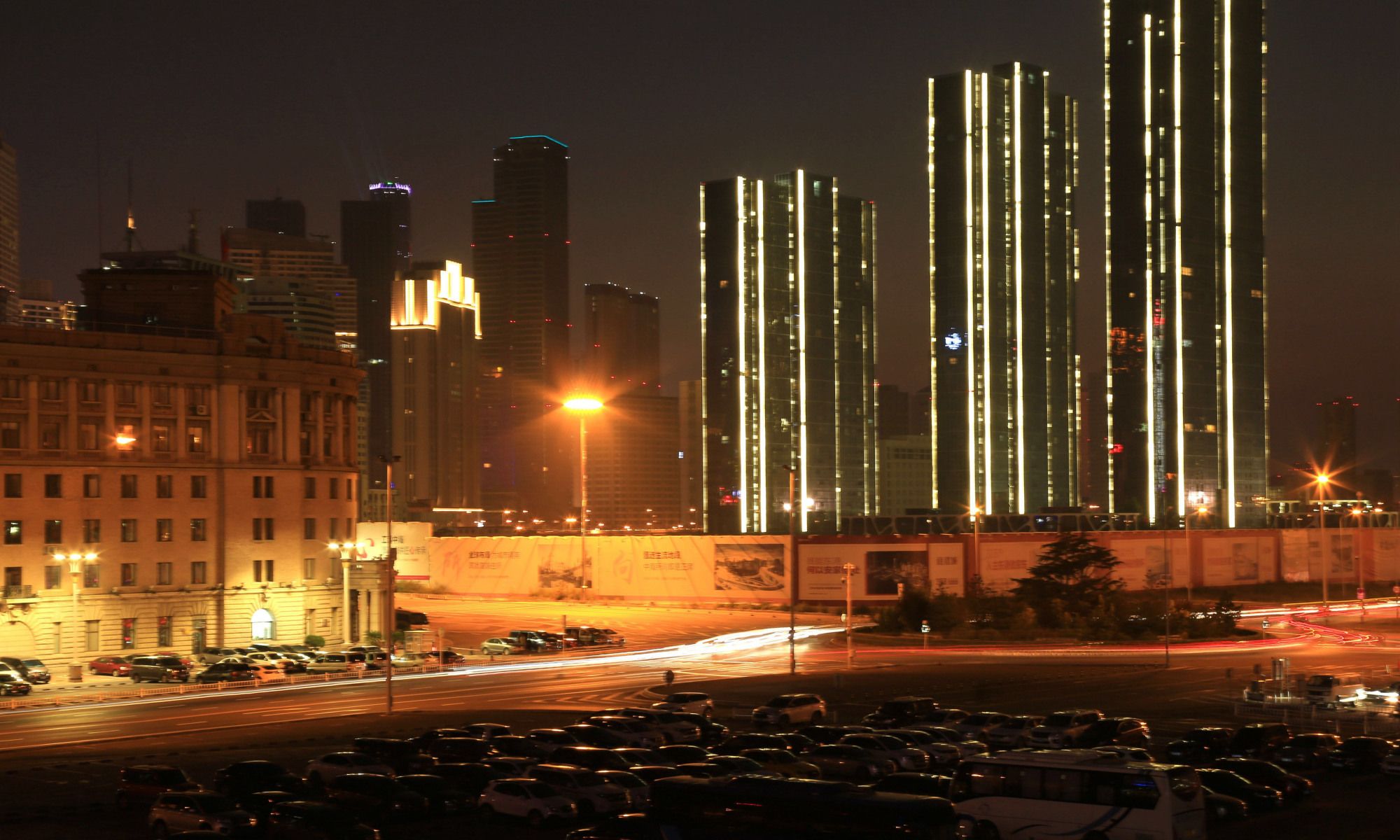 大连东港客运码头附近夜景