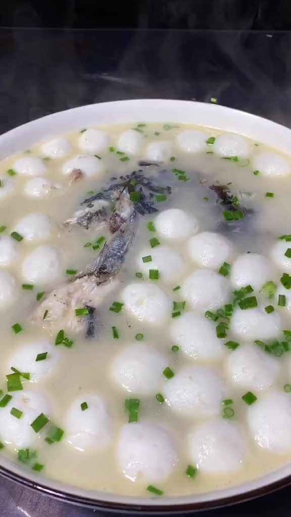 鱼头炖鱼丸