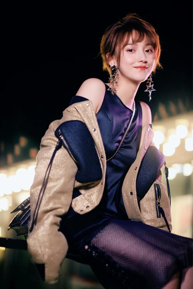 艾晓琪:唯美高清写真!__财经头条