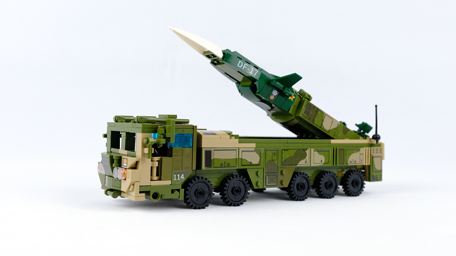 八合一的东风17导弹发射车能否得到8份的快乐呢