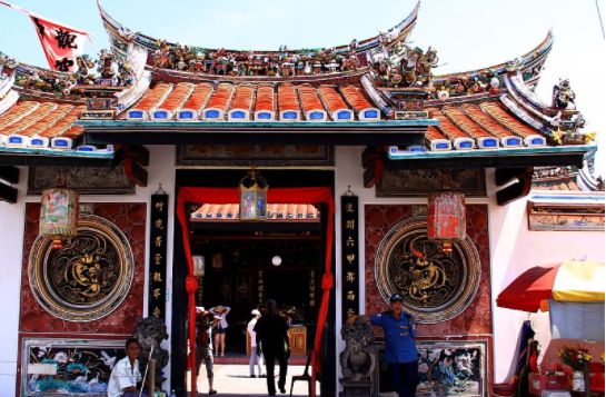 青云亭是马来西亚最古老的中国庙宇 取平步青云之意