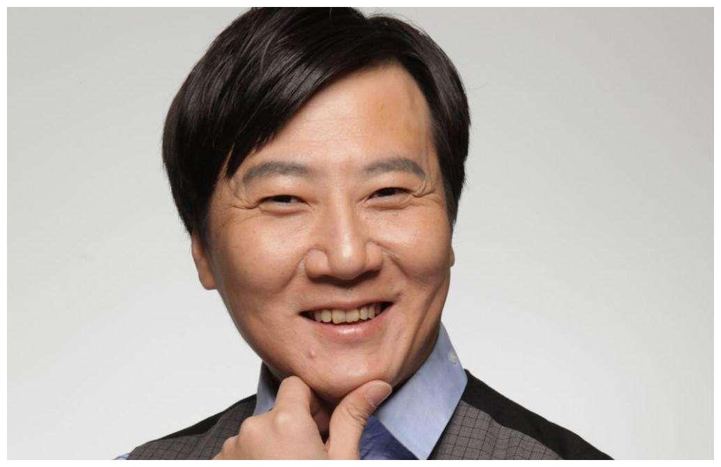 也出演过《欢乐颂》中小蚯蚓的老父亲,虽然角色以老好人的形象居多