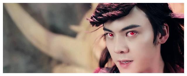 后来他误打误撞被带上了蜀山,成为了晓如真人的弟子.