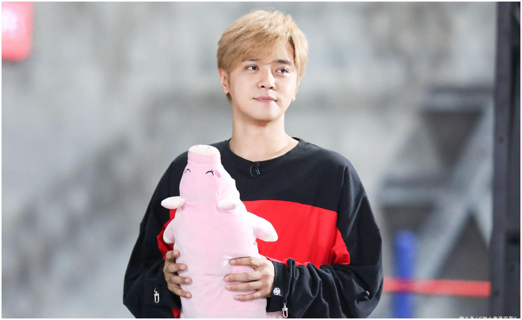 罗志祥周扬青分手门,极限男人帮全部沉默,原因几何?