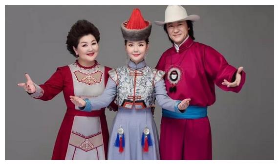 2006年,因春晚走红的吉祥三宝,竟已天人永隔,现状让人嘘唏不已