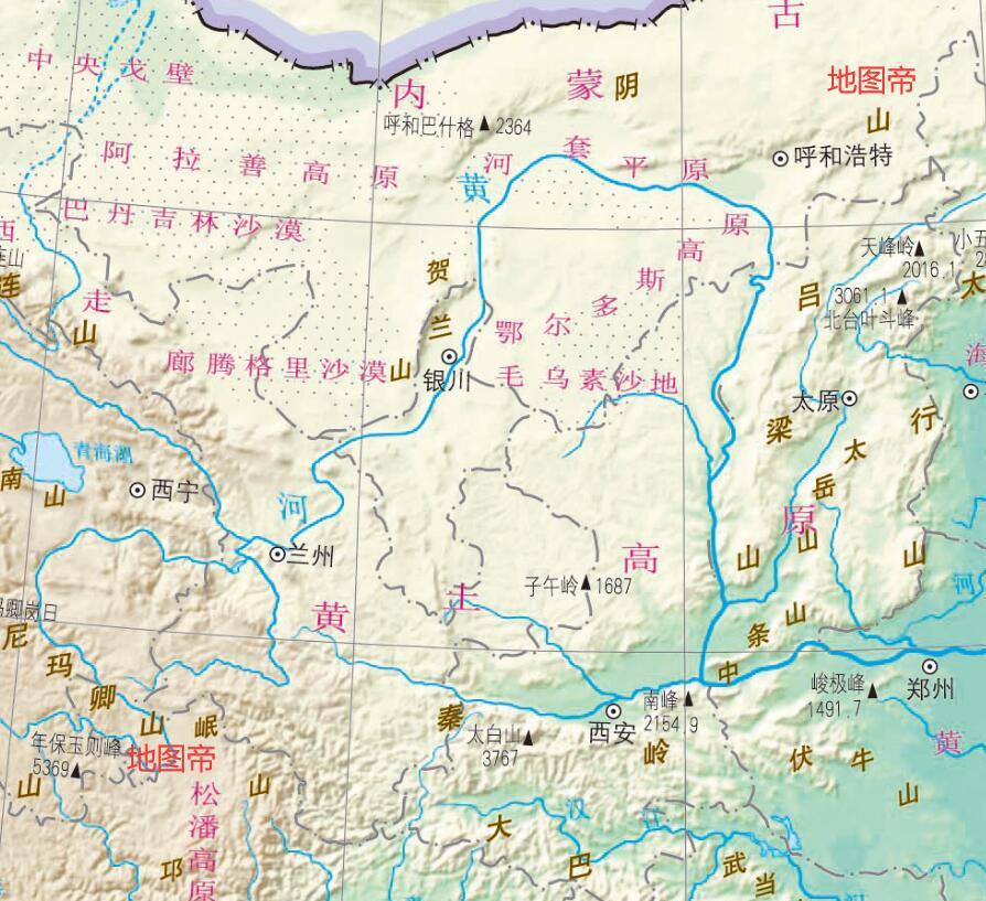 阴山山脉平均海拔在1400米到2300多米之间,不算太高,但是阴山南坡陡降