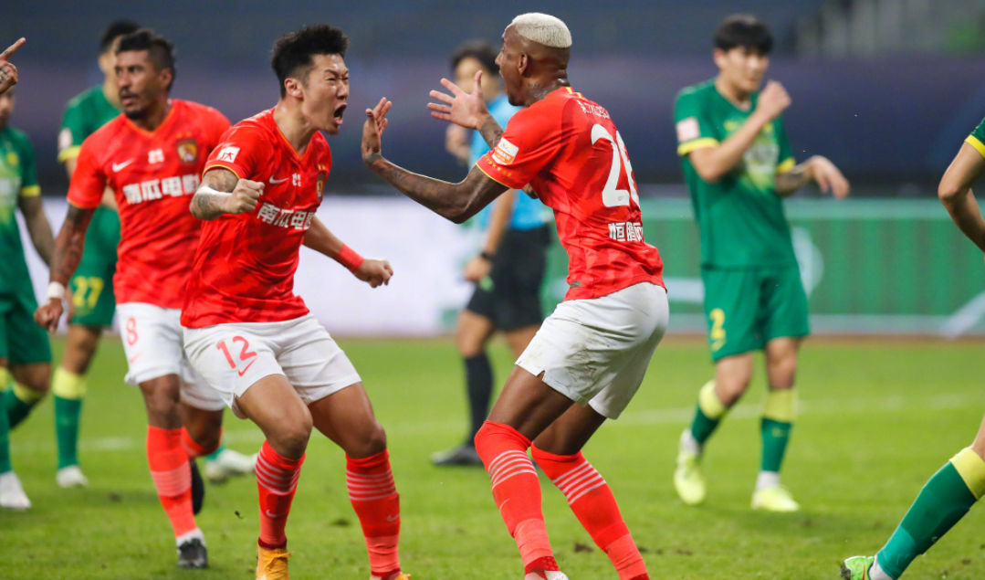 广州恒大有望拿到第九座联赛冠军,四大优势助广州恒大夺冠