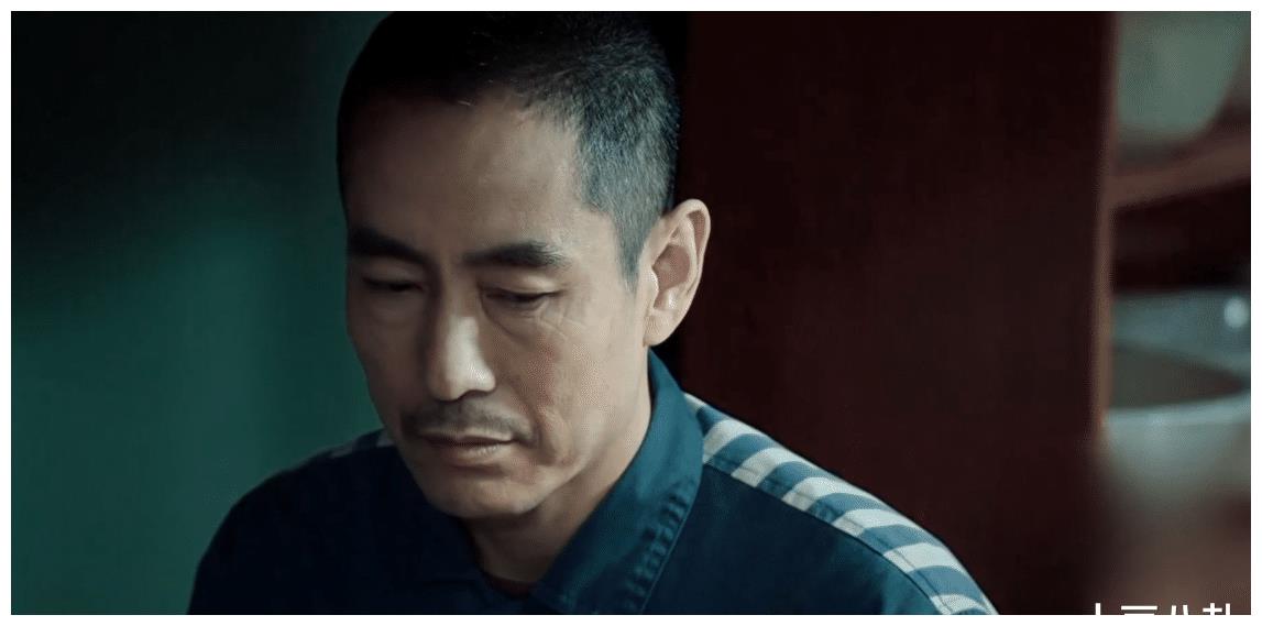 米振东成为了所以案子的枢纽,成为了所有案子的疑点