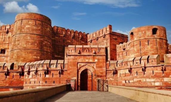 被人们抛弃,最终沦为"鬼城"