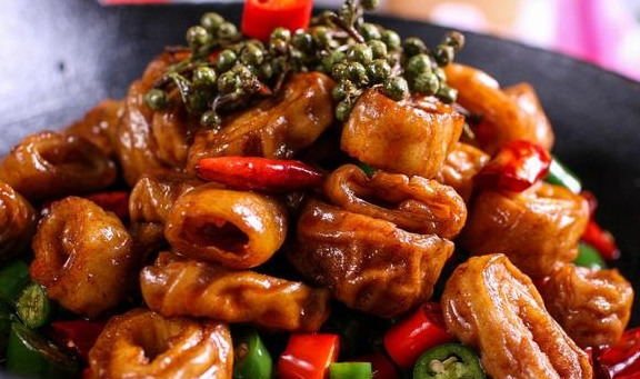 想把猪肥肠洗得干净,只用两种料就可以,洗的干干净净,没有异味|猪大肠