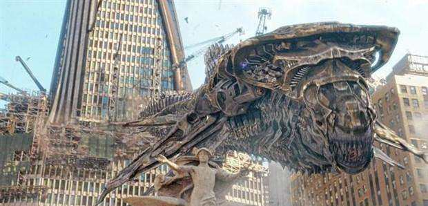 第一次是在复联团队组建的时候,一股外星人势力:齐塔瑞军队,进攻地球.