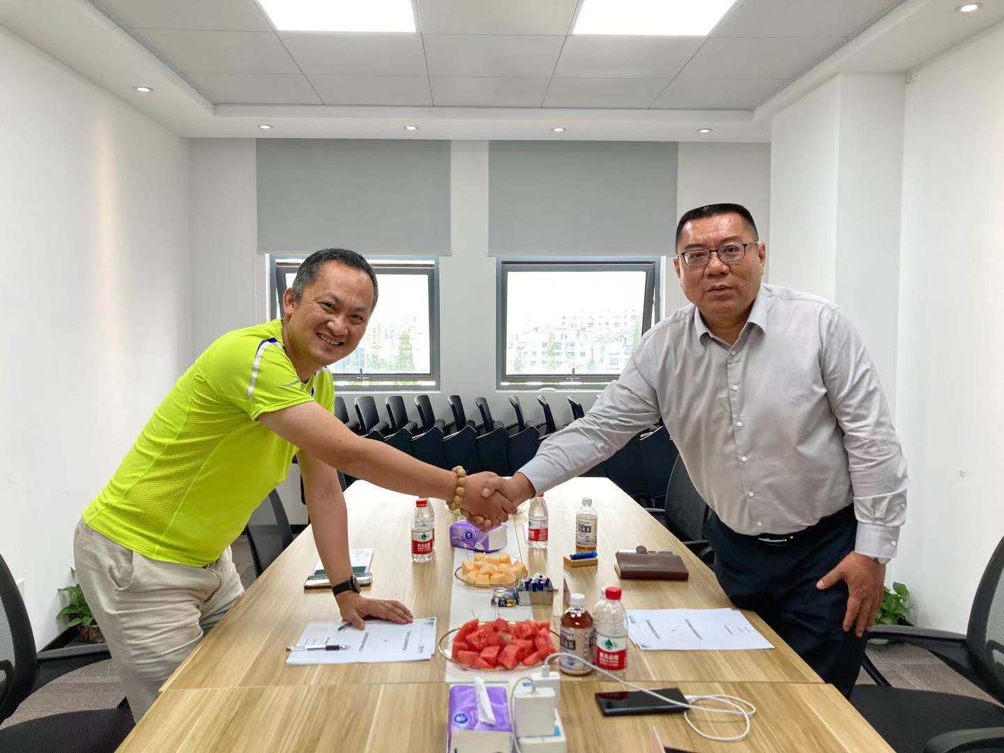 广西希望之星围棋教育联盟与弈客围棋签署战略合作协议 战略合作协议 围棋 希望之星 新浪新闻