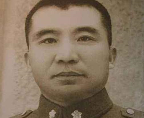 王耀武被俘后埋怨手下不带他起义,如果他起义,会授啥军衔?