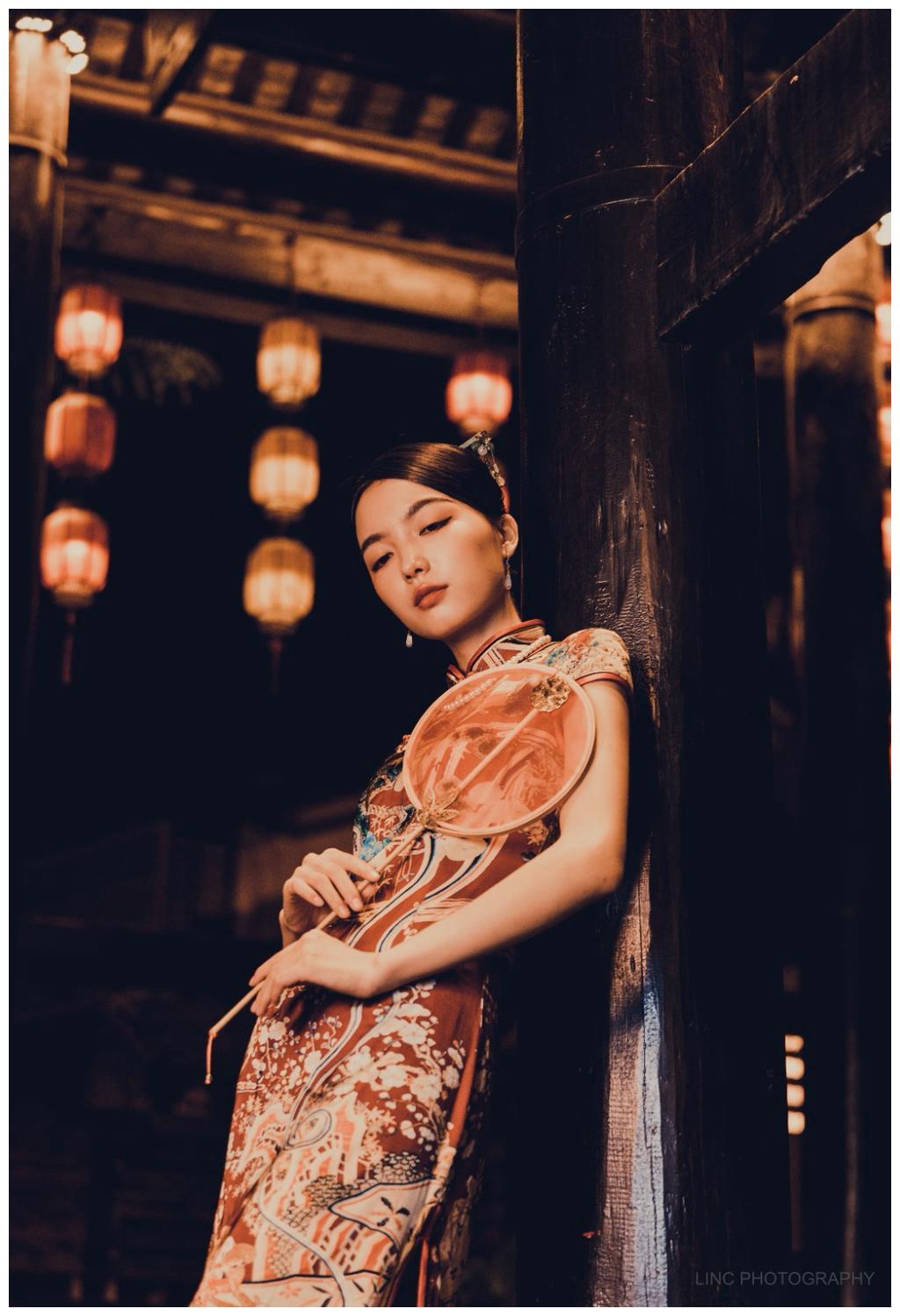 夜色下的旗袍美女魅力