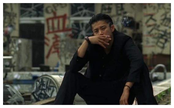 日本的痞子叫小栗旬,美国的痞子叫毒液,中国的痞子是熟悉的他!