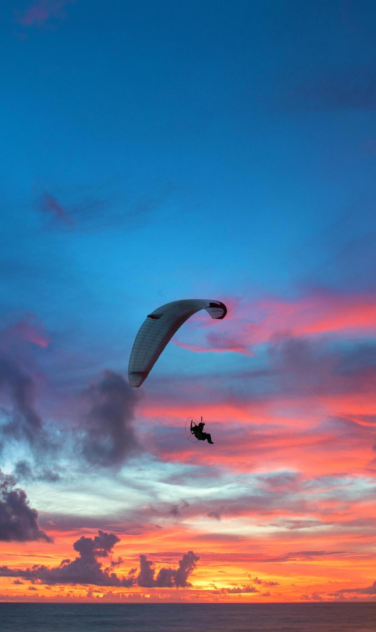 小诗24│勇士飞翔高楼问天古镇水乡