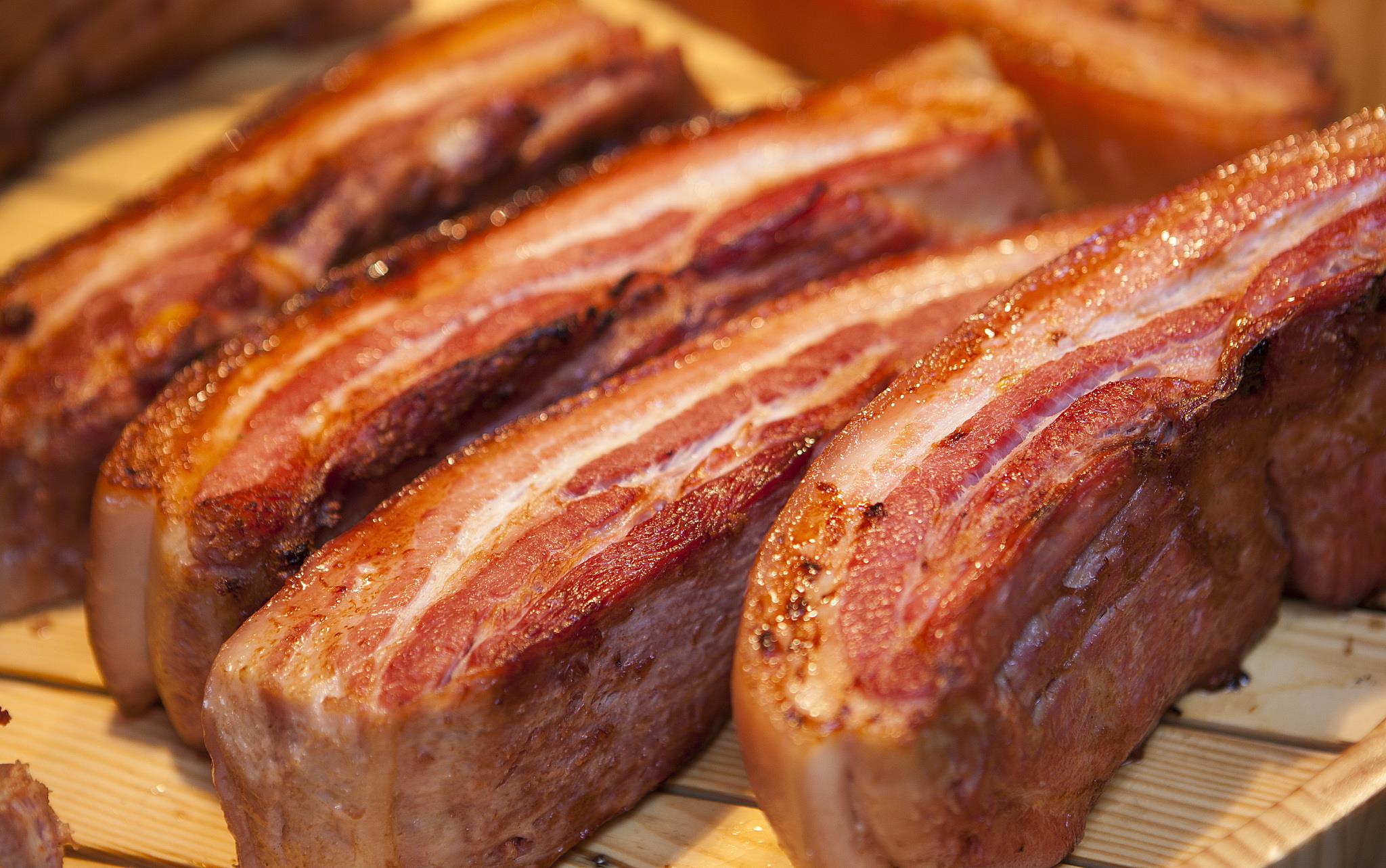 香炸五花肉:酥脆四溢,吃起来满足饥饿和舒适!__财经头条