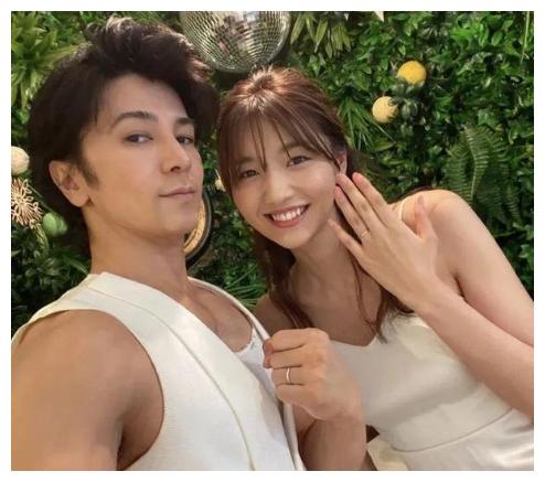 晴雅集下线 肖战被内涵 黄子韬回应恋情 关注这些事儿 财经头条