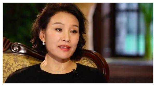 外籍陈冲把自己当外国人,春晚一句"你们中国人",让导演不想活