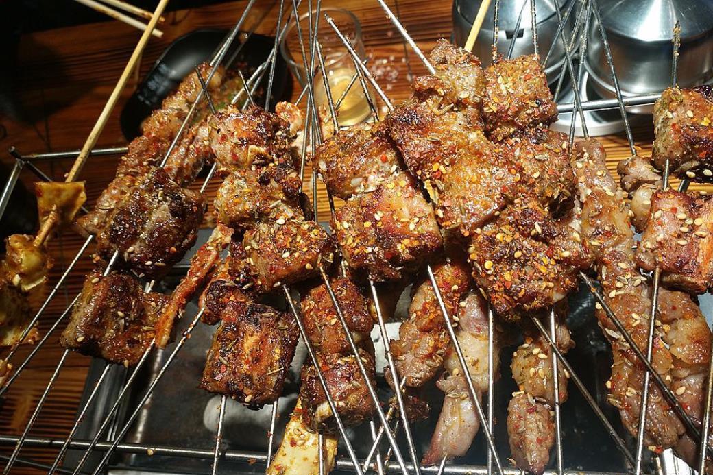 烧烤里的真材实料内行人都会吃老板多串都心疼