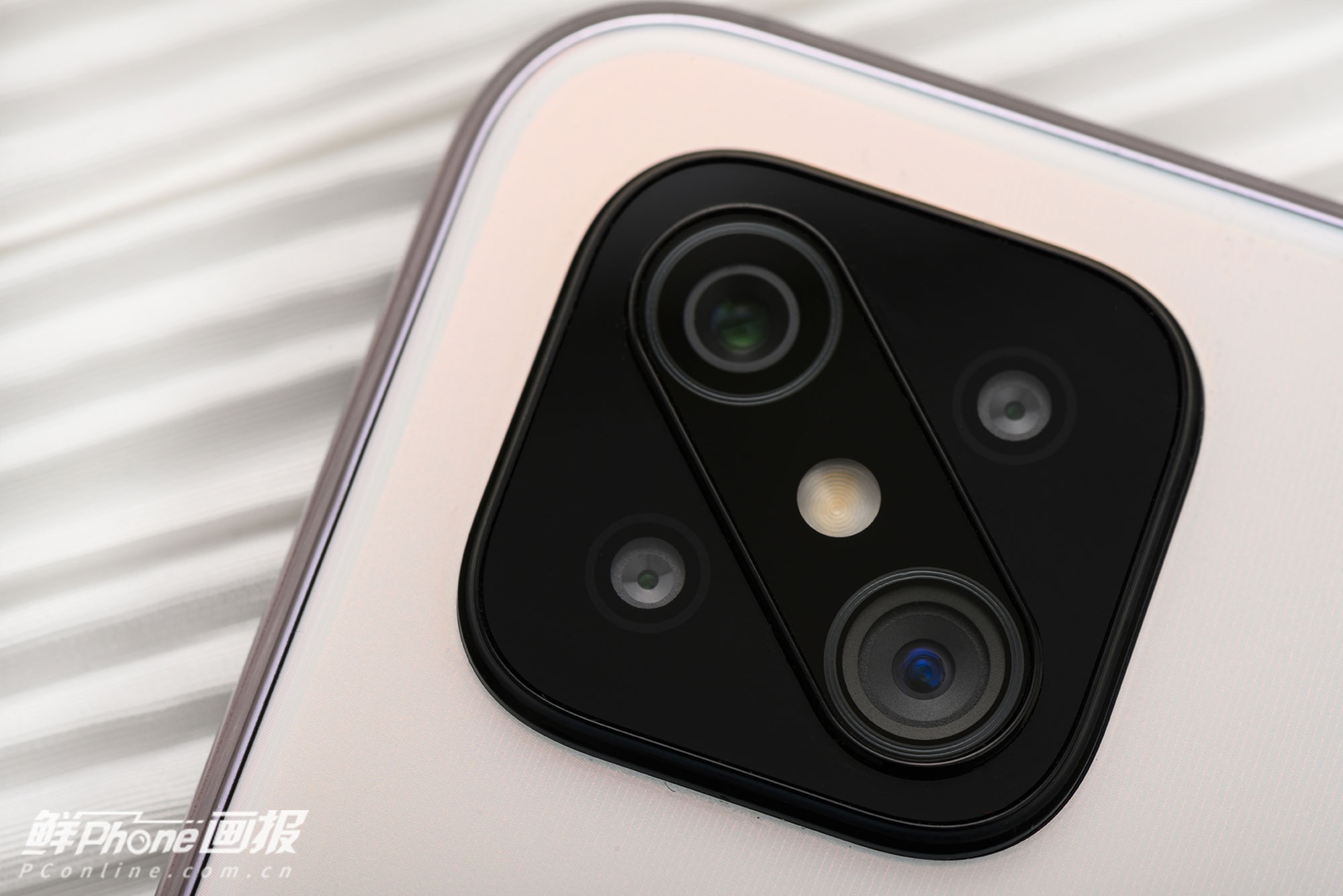 oppoa92s图赏轻薄有型纵深美学下的夺目机身