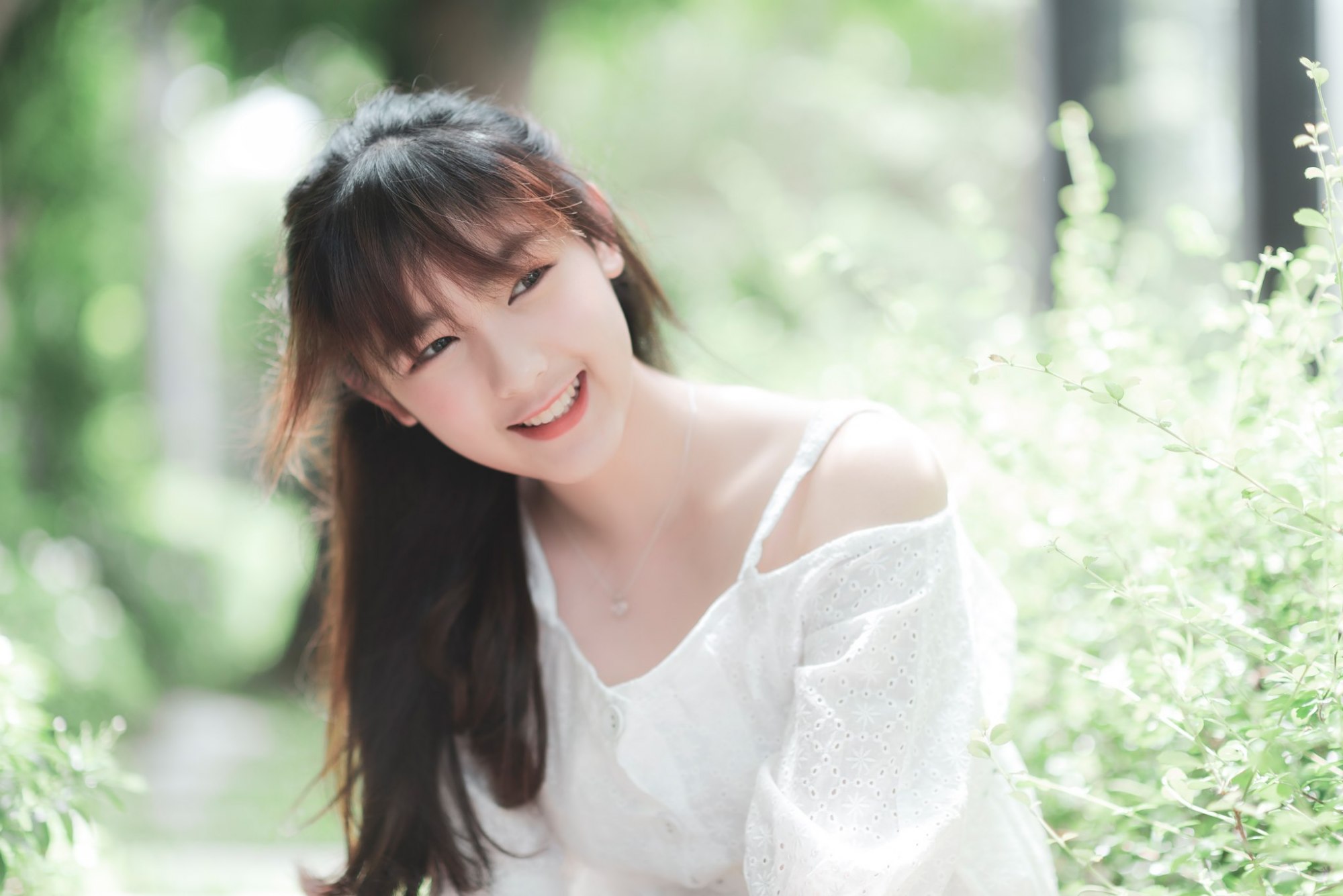 清纯美少女户外随拍,来亲近下自然美吧_高清图集_新浪网