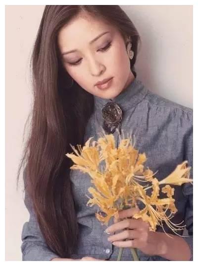 结婚3个月,丈夫以"便秘时太丑"提起离婚,比肩林青霞