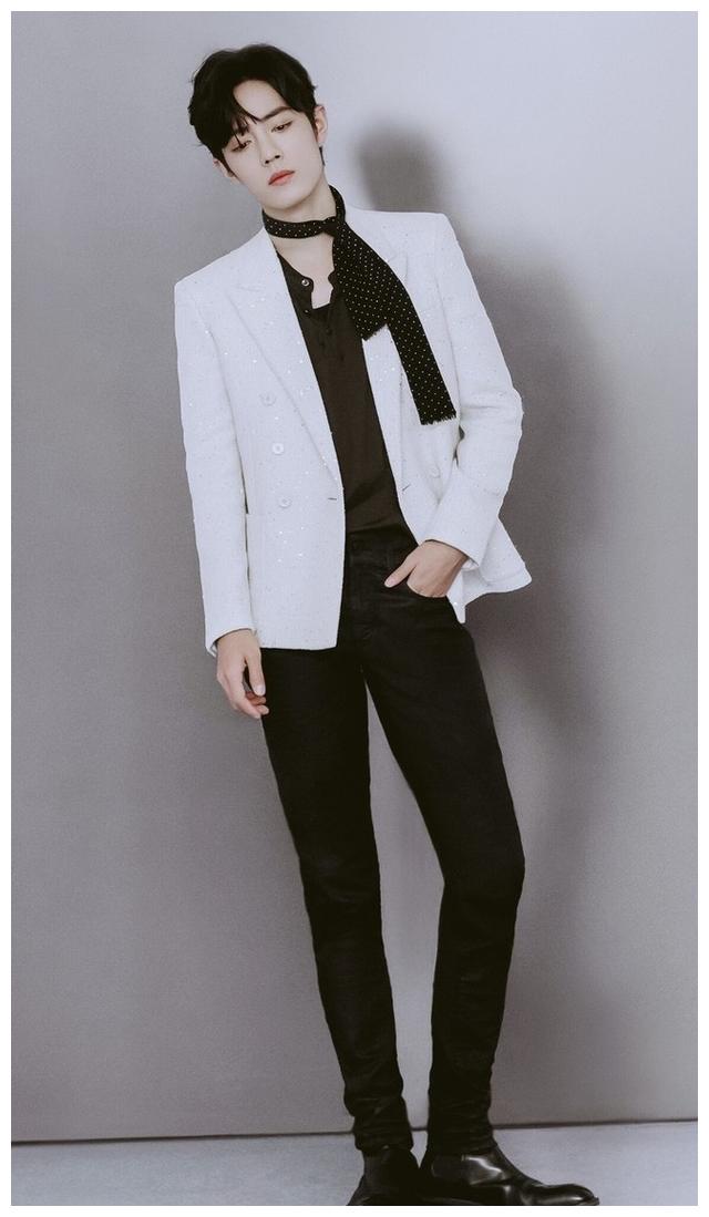 有钱哥哥肖战的私服,怎能错过?