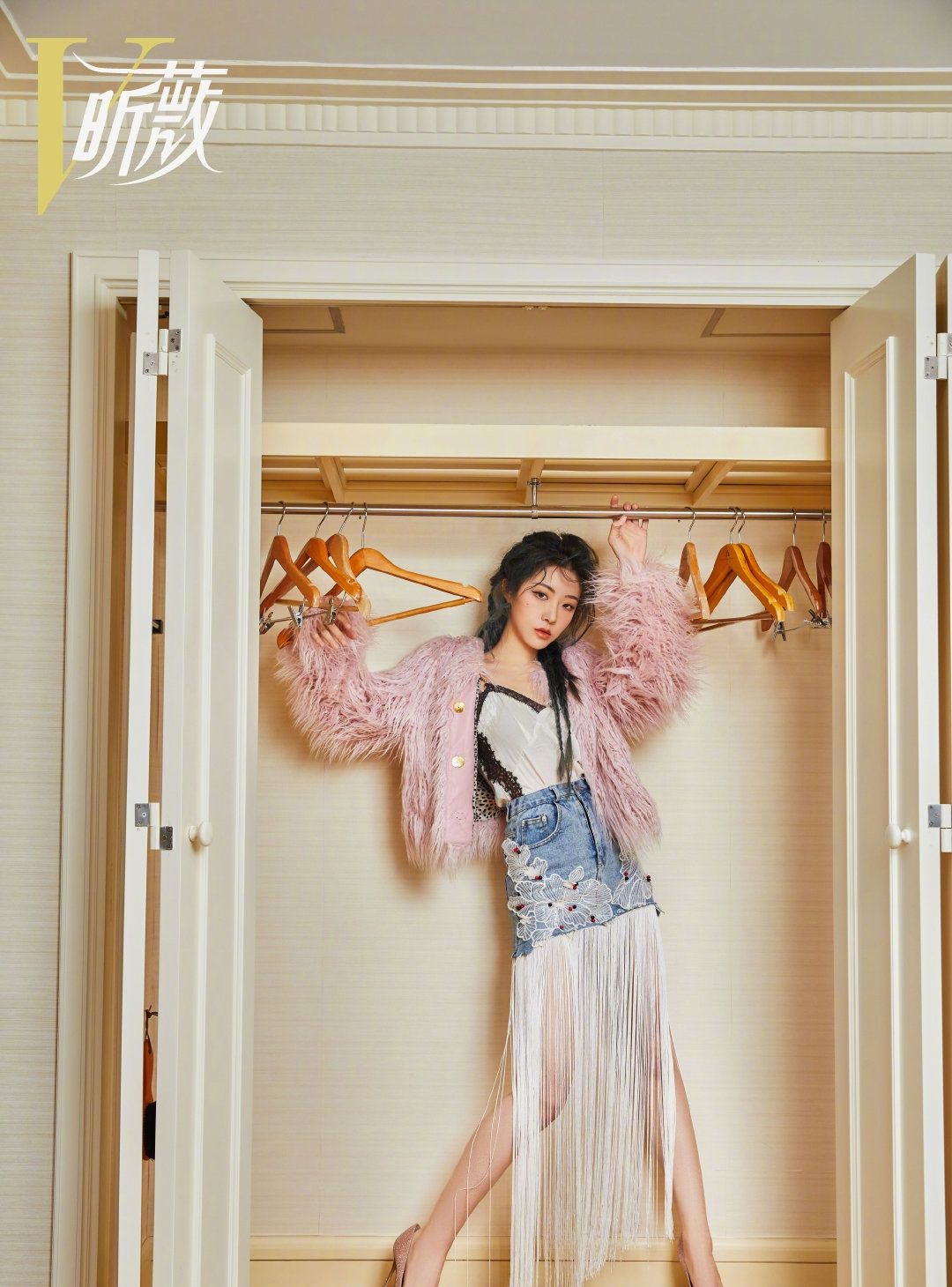 喻言登上昕薇九月刊,自己的首刊