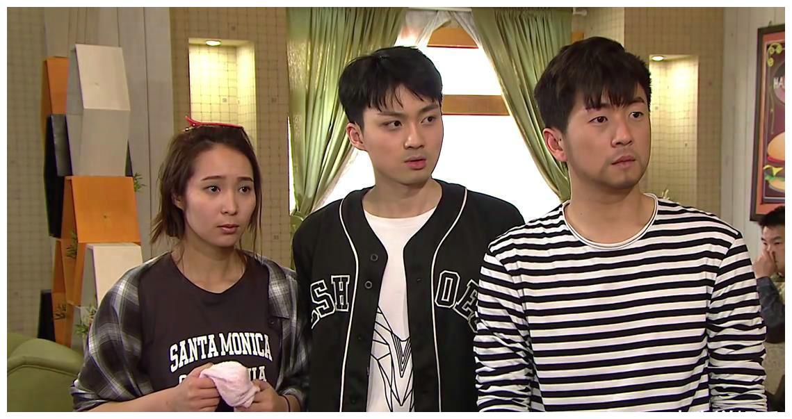 吴嘉仪从演艺学校毕业后即加入tvb,参演的第一部剧是《爱回家之八时