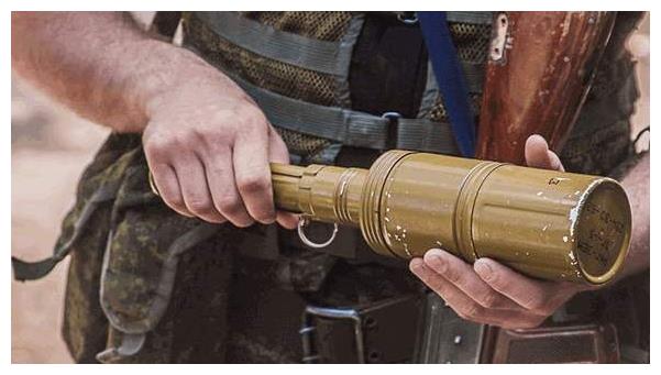 俄军还在训练士兵使用反坦克手榴弹实战伤亡率极高