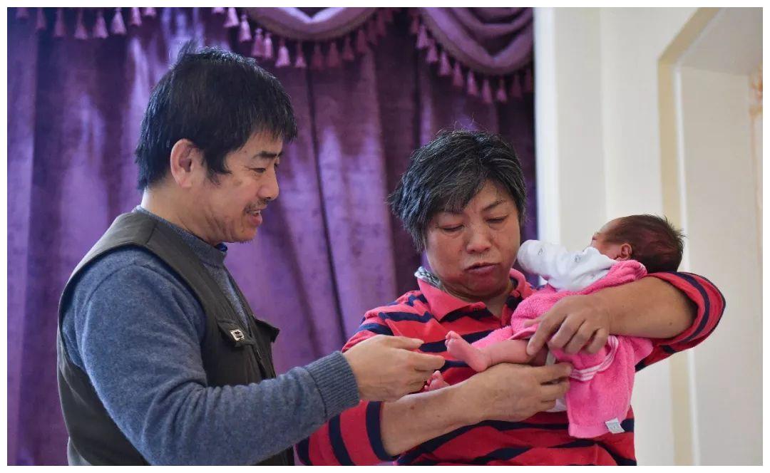 越来越多高龄妈妈追生二胎,并不是为了跟风,3个原因句句戳心