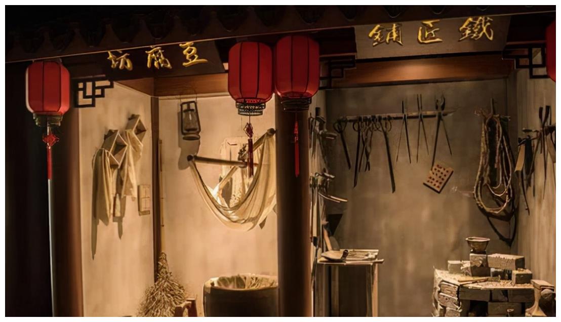 乔家大院那么富，日军侵华时为何不敢动？你看门口放了什么东西休闲区蓝鸢梦想 - Www.slyday.coM