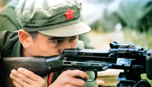 70年代日本人走进中国军营 感叹威武之师 训练场上的标语依然有效休闲区蓝鸢梦想 - Www.slyday.coM 70年代日本人走进中国军营 感叹威武之师 训练场上的标语依然有效休闲区蓝鸢梦想 - Www.slyday.coM