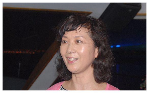 80年代"双料影后"龚雪,因流氓案名誉尽毁,今66岁落叶归根