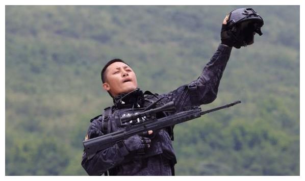 但他的影视作品并不多,他最近的一部作品还是2015年播出的《特警力量