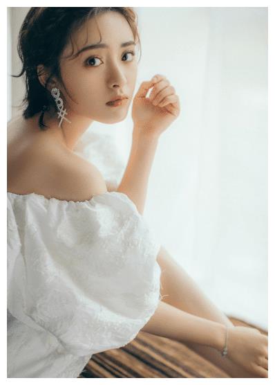 她因机缘巧合进入娱乐圈,经历了被黑,被骂太胖不适合做演员