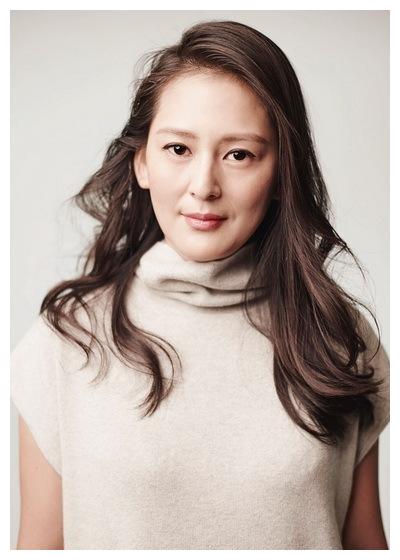 如懿传美女制片人黄澜父亲是作家黄亚洲生二胎离婚未再嫁