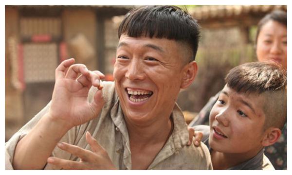 她成名后恋上星二代结果被打的失去意识身为受害者却被骂多年