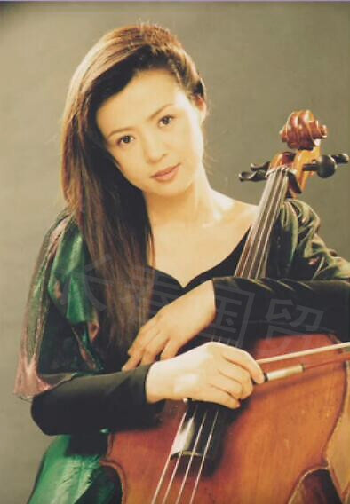 王刚与小20岁妻子合影照曝光,相识于网络,如今结婚14年恩爱如初