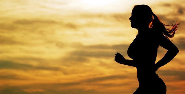 每天坚持慢跑1小时，一个月后能减重多少斤？休闲区蓝鸢梦想 - Www.slyday.coM