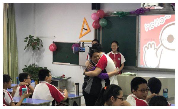 为啥老师都不愿意当班主任了，薪资不是主要原因，而是残酷的现实休闲区蓝鸢梦想 - Www.slyday.coM