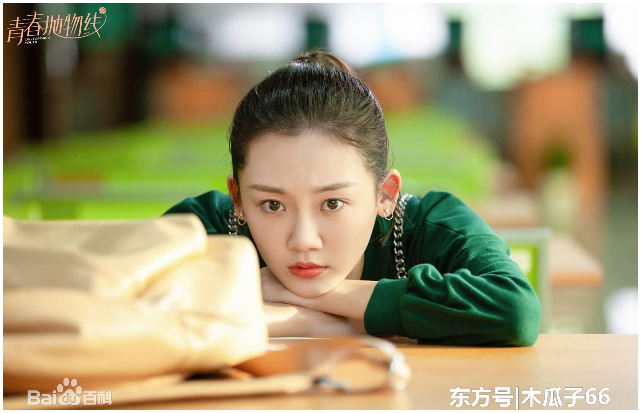 第一位女神苗苗在剧中饰演的是易安乐,她是一个性格坚韧乐观的天赋