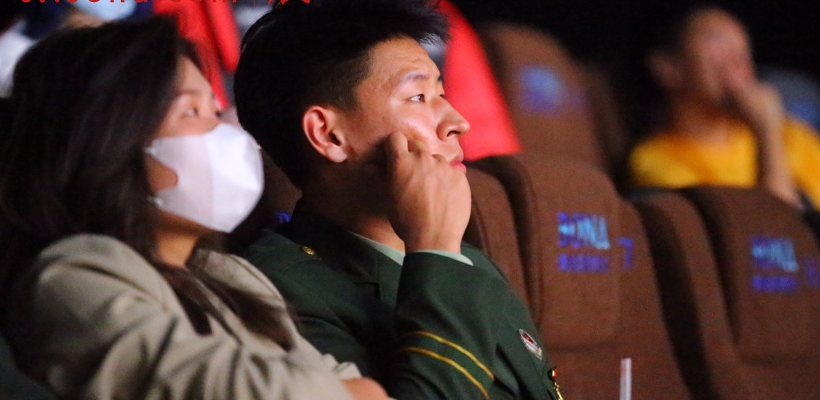 长津湖预售总票房破亿,易烊千玺演技获老兵认可,电影画面太热血休闲区蓝鸢梦想 - Www.slyday.coM 长津湖预售总票房破亿,易烊千玺演技获老兵认可,电影画面太热血休闲区蓝鸢梦想 - Www.slyday.coM