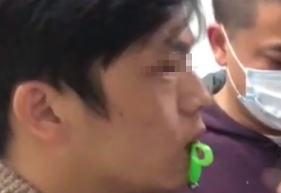 看着都疼,玩路亚虽快乐,做好防护太重要,钓到自己很痛苦休闲区蓝鸢梦想 - Www.slyday.coM 看着都疼,玩路亚虽快乐,做好防护太重要,钓到自己很痛苦休闲区蓝鸢梦想 - Www.slyday.coM