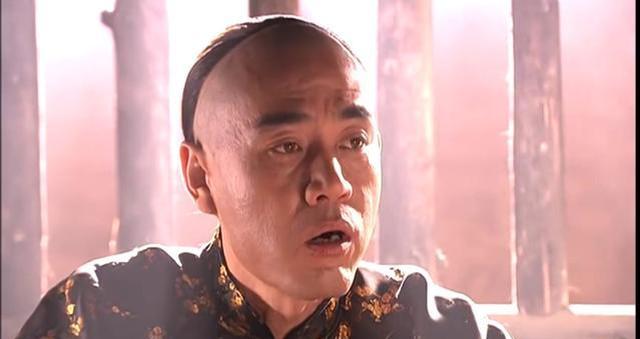 再看《大宅门》,白景琦娶了四个女人,却到六十岁才真正当上新郎