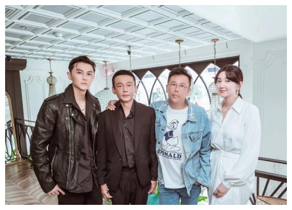 独/被爆爱泡夜店 导演严斥港媒曝王子「拍完片就回家」休闲区蓝鸢梦想 - Www.slyday.coM 独/被爆爱泡夜店 导演严斥港媒曝王子「拍完片就回家」休闲区蓝鸢梦想 - Www.slyday.coM