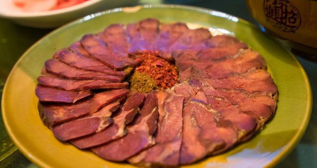 四川南充最有名的八大特色美食,锅盔灌凉粉上榜,很多人遇到必吃_高清